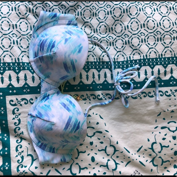 Victoria Secret Bikini Top - Picture 1 of 3